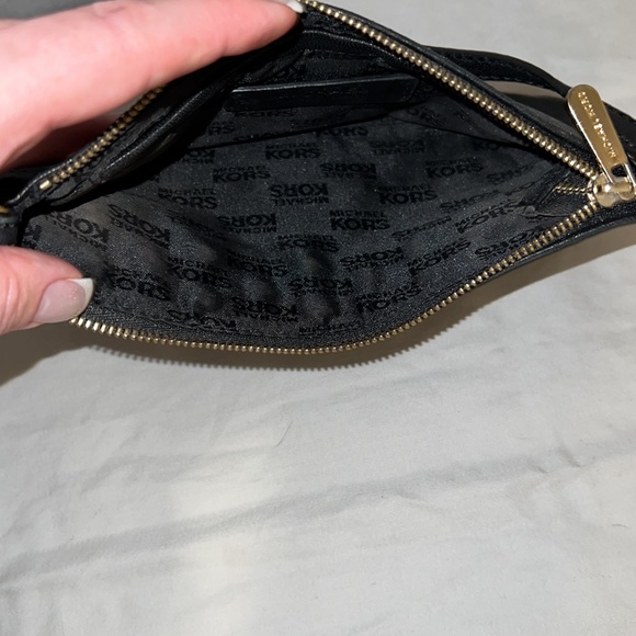 Michael Kors Zipper Wristlet - Picture 6 of 9